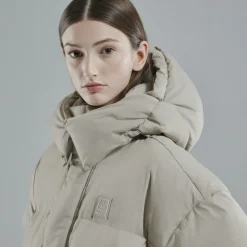 Dyngja Down Jacket